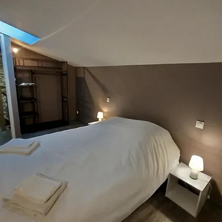 Chez Pauline & Vincent Cote Canal Carcassonne