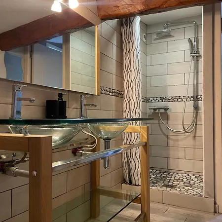 Chez Pauline&vincent Côté Canal *