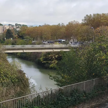 Chez Pauline & Vincent Cote Canal